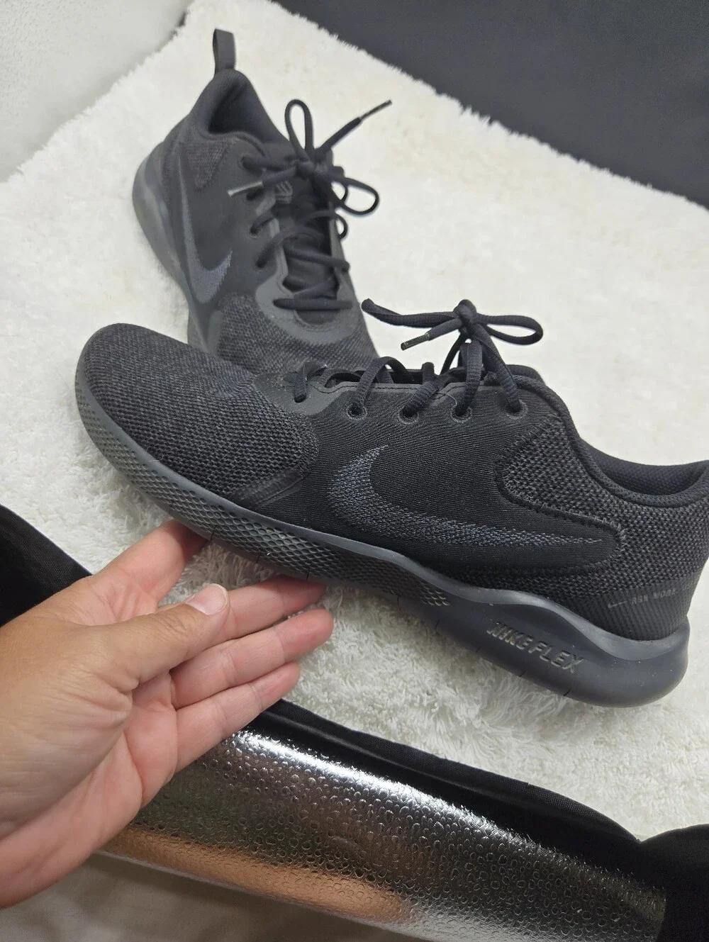 Nike Flex Experience Run 'Black Dark Smoke Grey' Sz 11.5